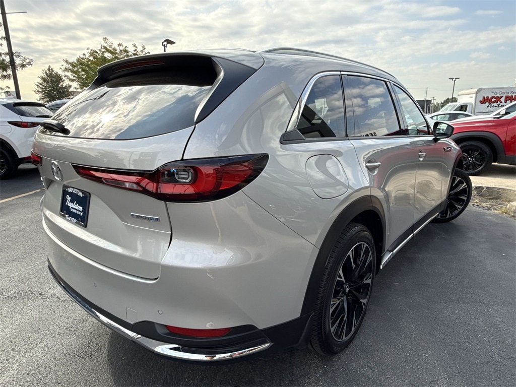 2024 Mazda CX-90 Plug-in Hybrid Premium Plus photo 3