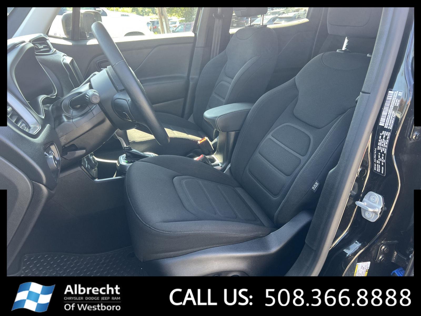 2022 Jeep Renegade Latitude photo 11