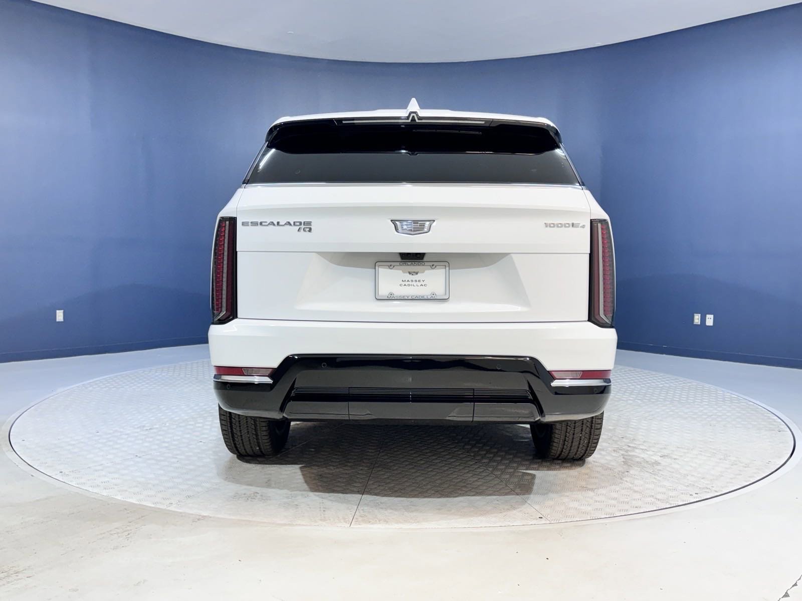 2025 Cadillac Escalade IQ Luxury photo 4