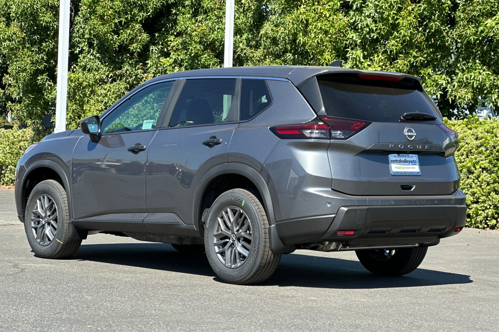 2026 Nissan Rogue S photo 6