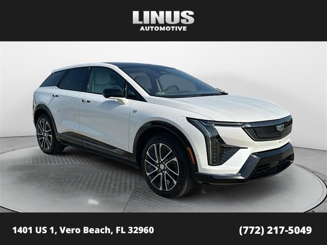 2025 Cadillac OPTIQ Sport 2