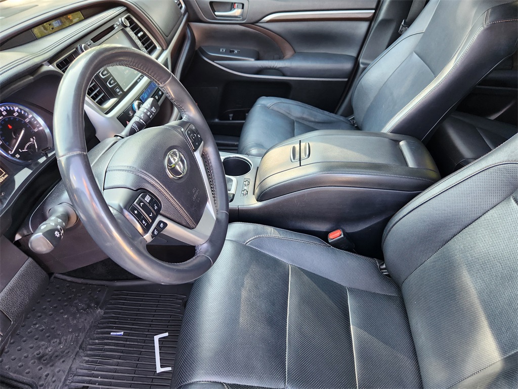 2014 Toyota Highlander Limited photo 6
