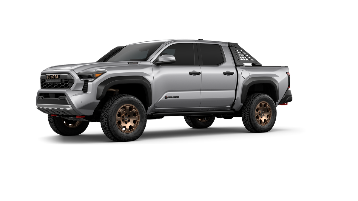 2025 Toyota Tacoma Trailhunter photo 2