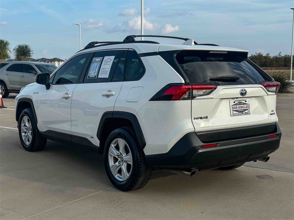 2019 Toyota RAV4 Hybrid LE photo 4