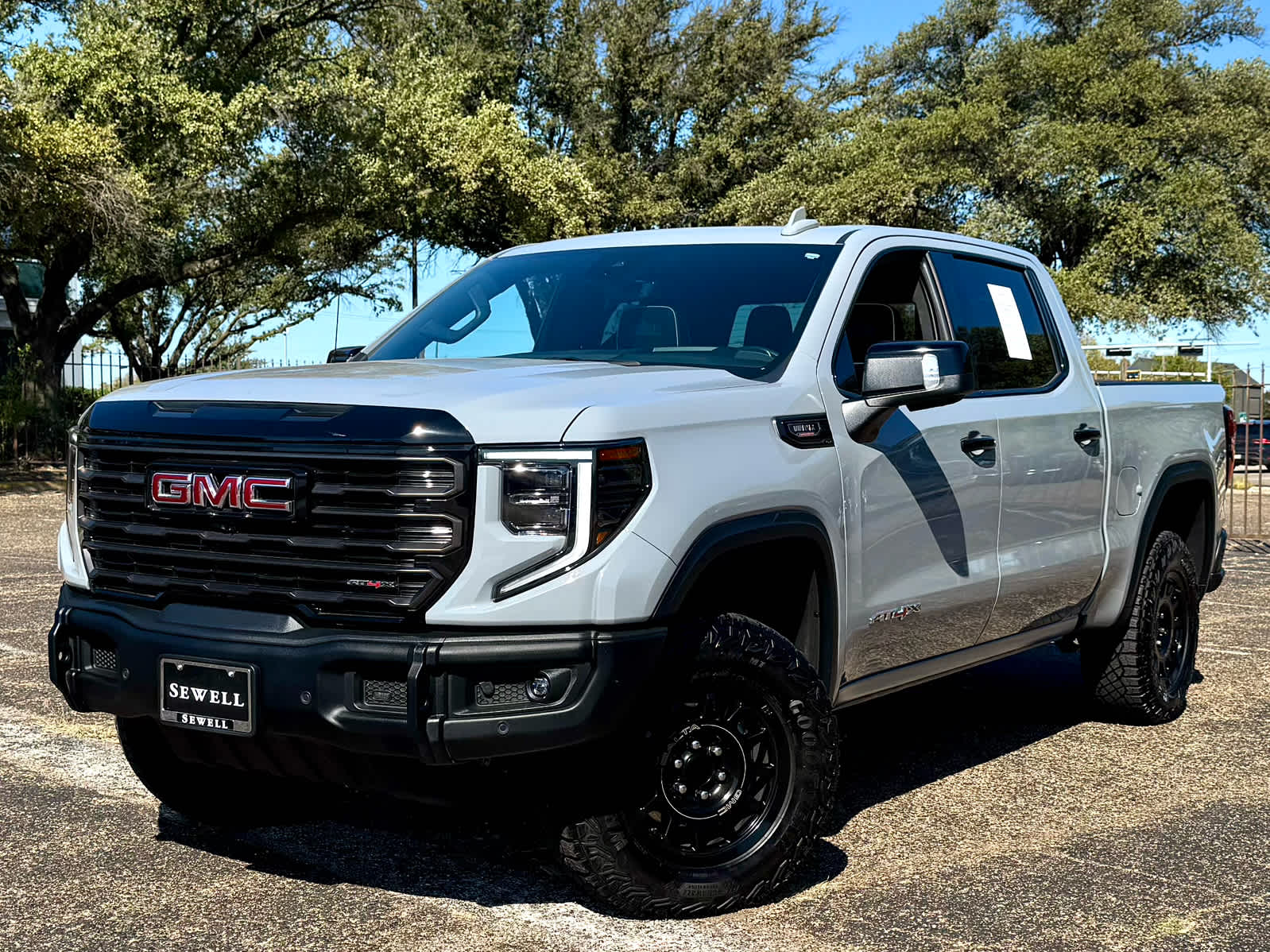 2024 GMC Sierra 1500 AT4X's photo
