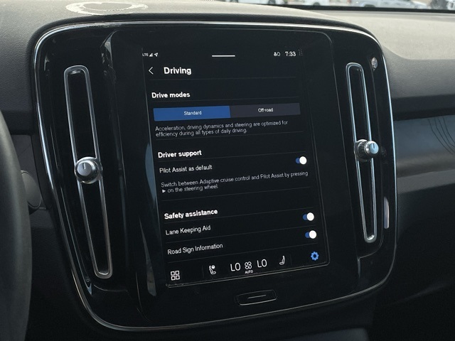 2023 Volvo C40 Recharge Ultimate photo 11