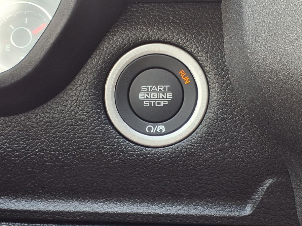 2025 Ram 1500 Tradesman photo 11