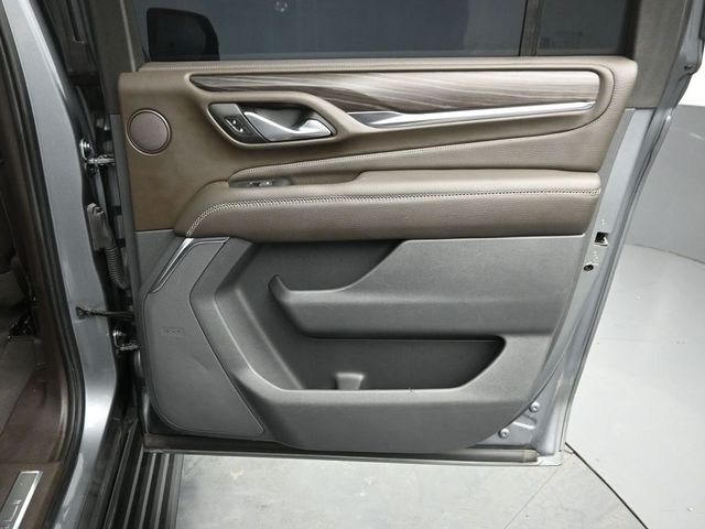 2022 GMC YUKON XL - Image 31