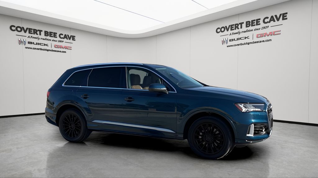2021 Audi Q7 Premium Plus's photo