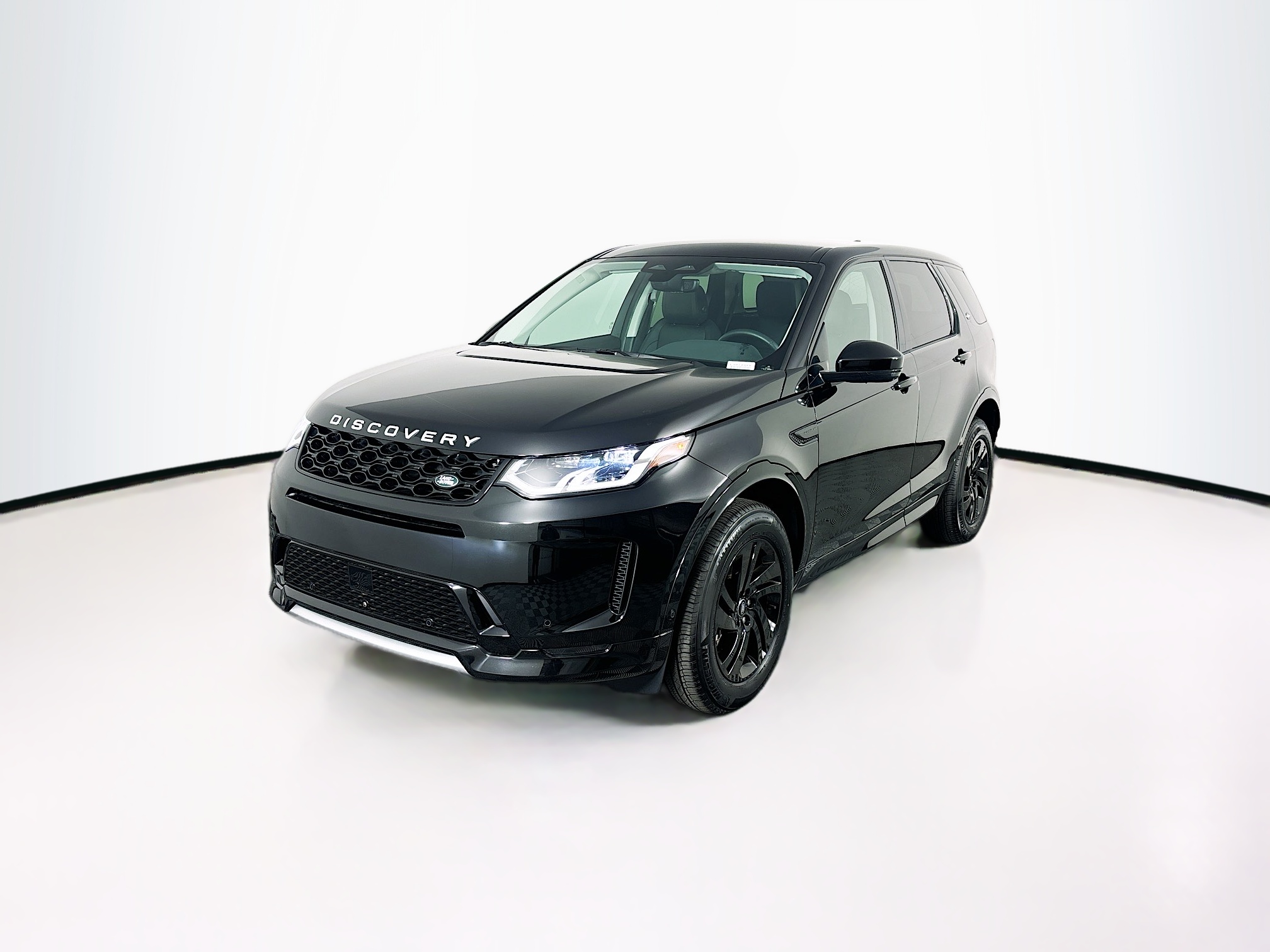 2024 Land Rover Discovery Sport S's photo