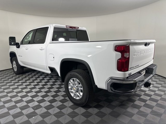 2026 Chevrolet Silverado 2500HD LT photo 4