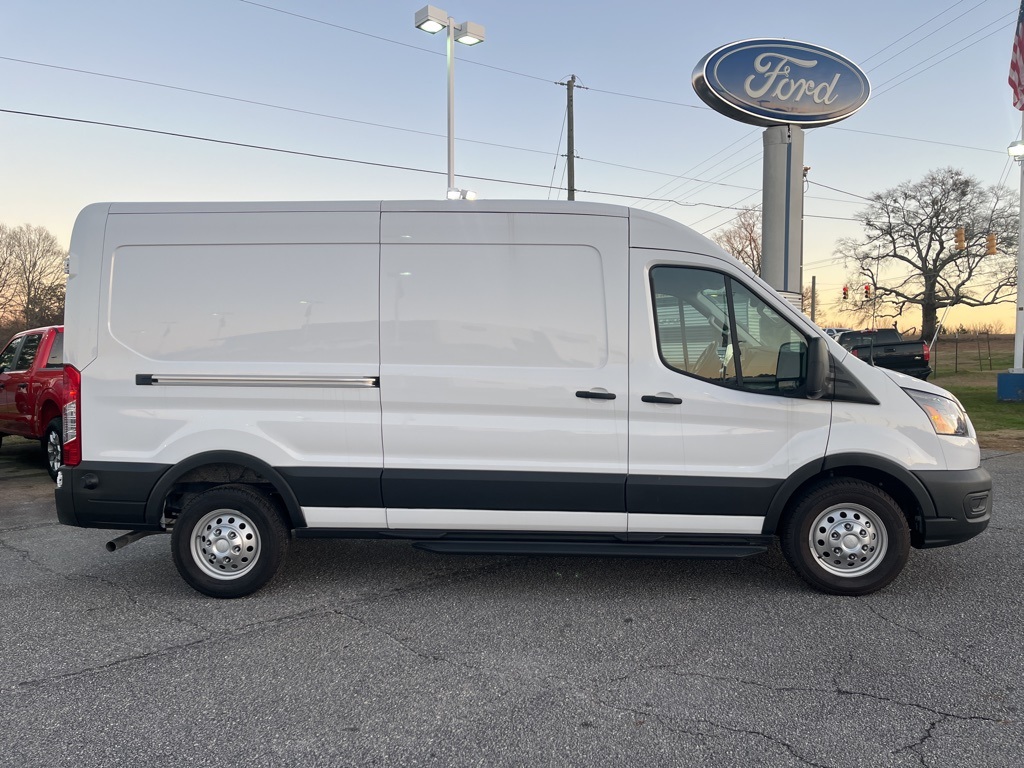 2024 Ford Transit Cargo Van photo 4
