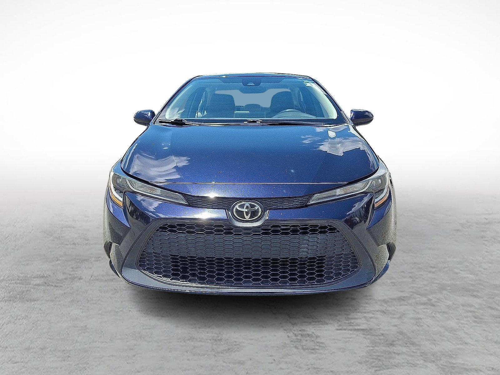 2020 Toyota Corolla LE photo 3