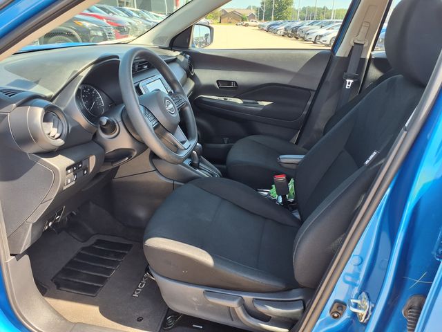 2024 Nissan Kicks S photo 3
