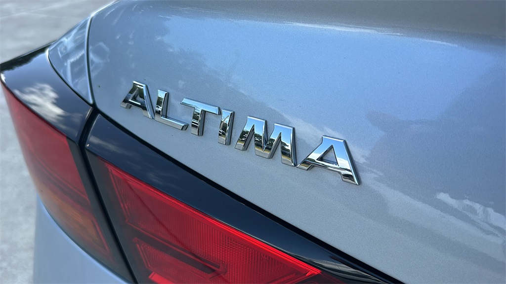 2022 Nissan Altima 2.5 SV photo 9