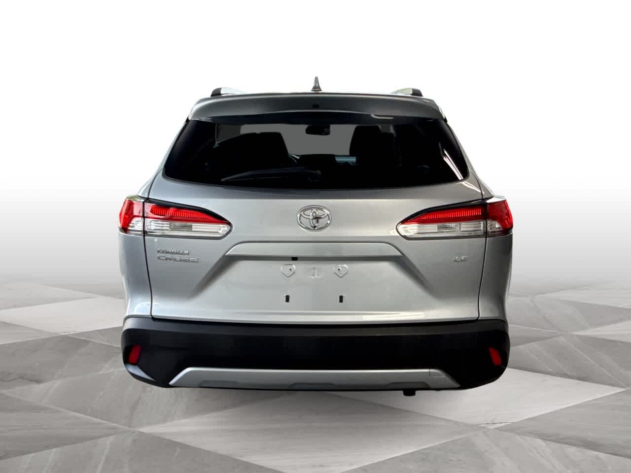 2023 Toyota Corolla Cross LE photo 4