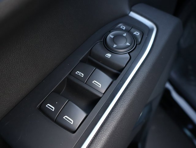 2025 Chevrolet Silverado 1500 LT photo 6