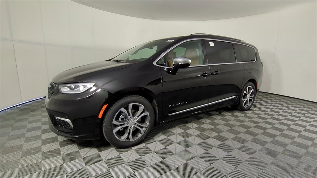 2026 Chrysler Pacifica Pinnacle photo 7