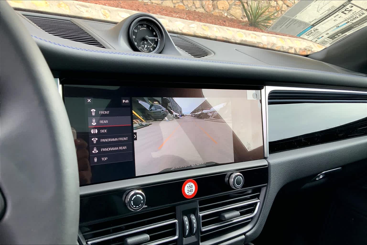 2024 Porsche Macan T photo 12