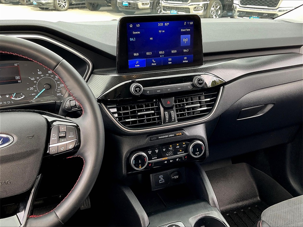 2022 Ford Escape SEL photo 15