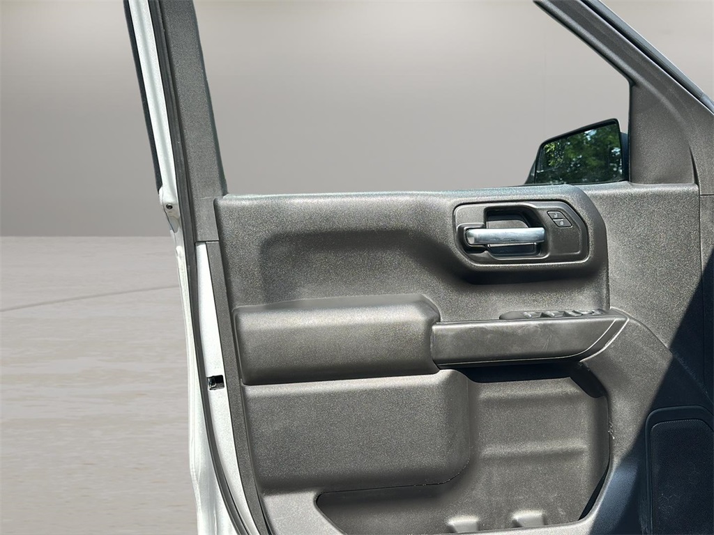 2022 Chevrolet Silverado 1500 Custom photo 26