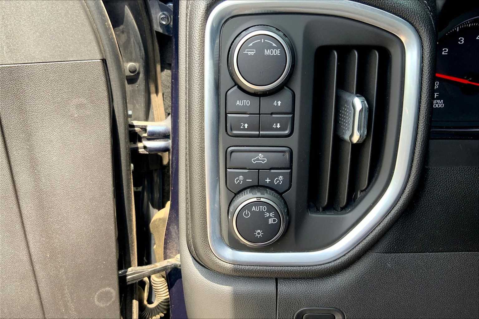 2020 Chevrolet Silverado 1500 LT photo 31