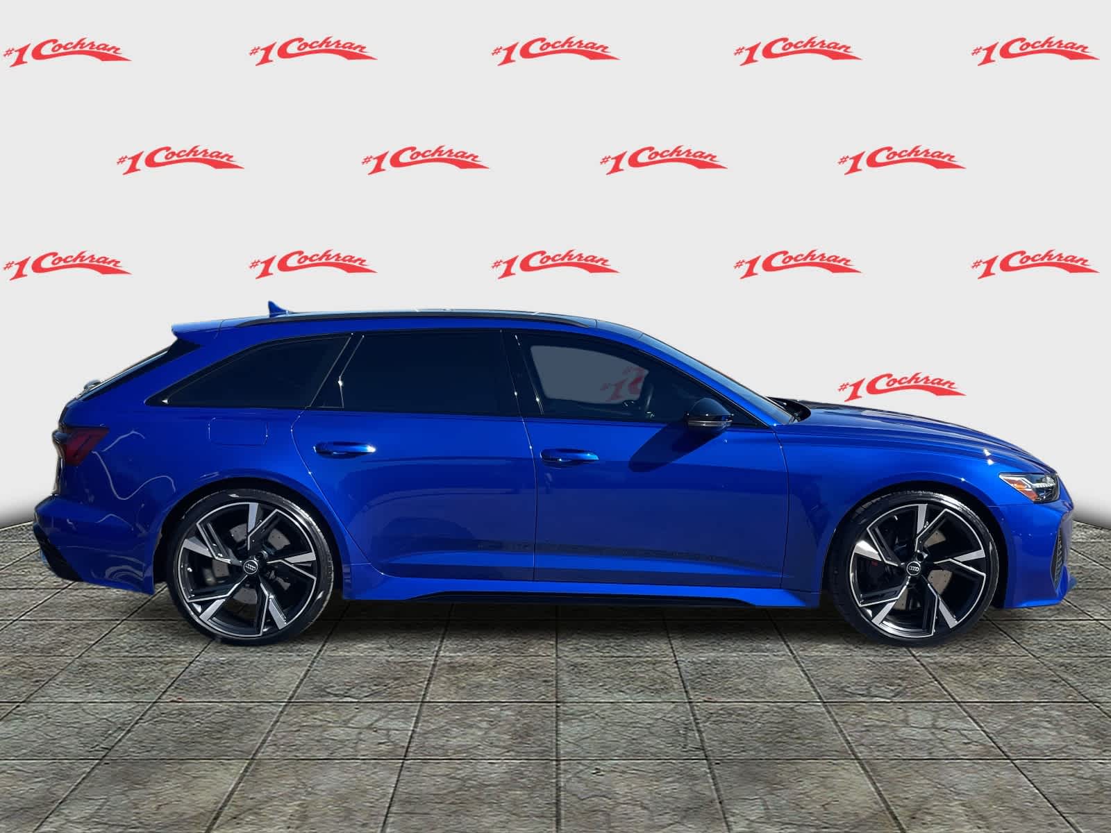 2023 Audi RS 6 Avant Base photo 2