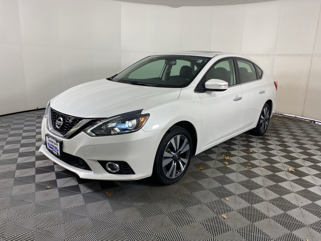 2019 Nissan Sentra SL photo 3