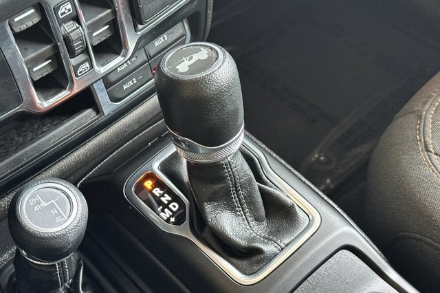 2024 Jeep Wrangler Sahara photo 20