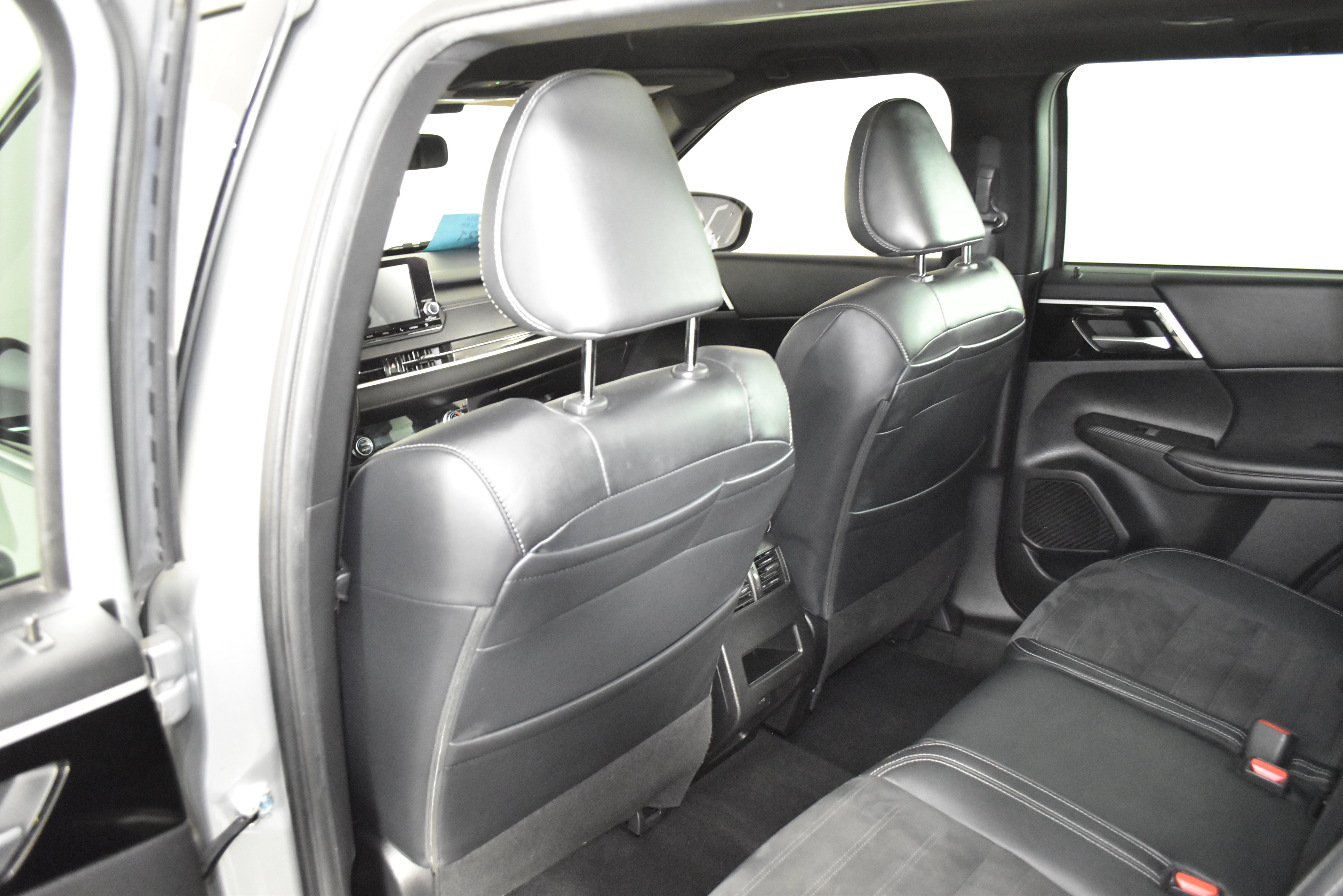 2022 Mitsubishi Outlander Black Edition LE SEL GT photo 4