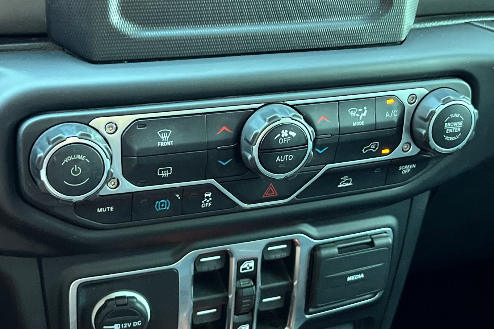 2023 Jeep Wrangler 4xe photo 19