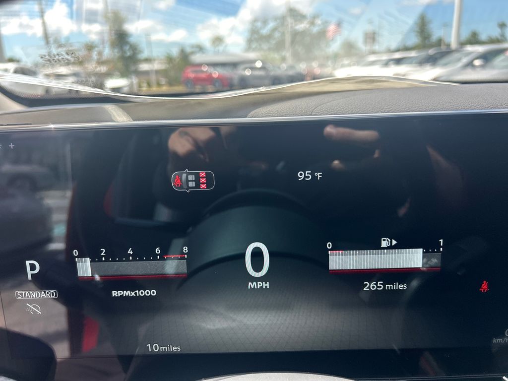 2026 Nissan Kicks SR photo 24