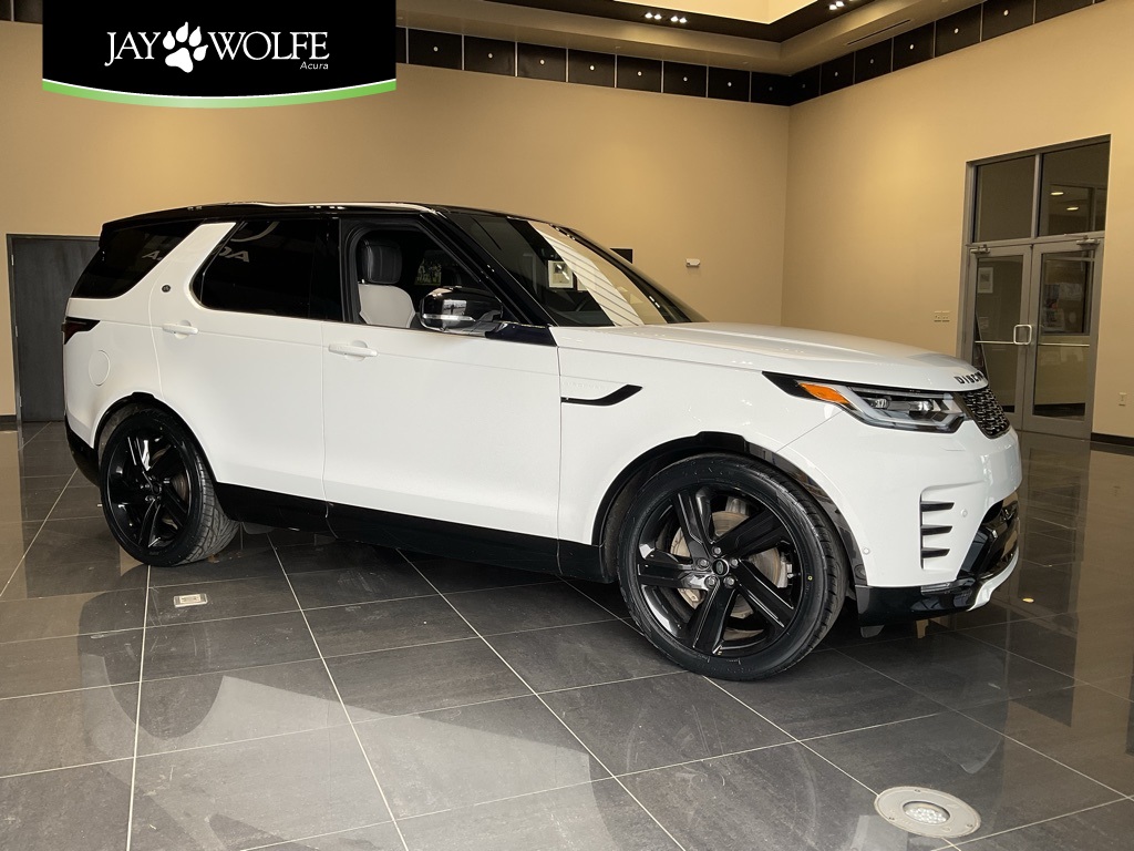 2023 Land Rover Discovery R-Dynamic S's photo