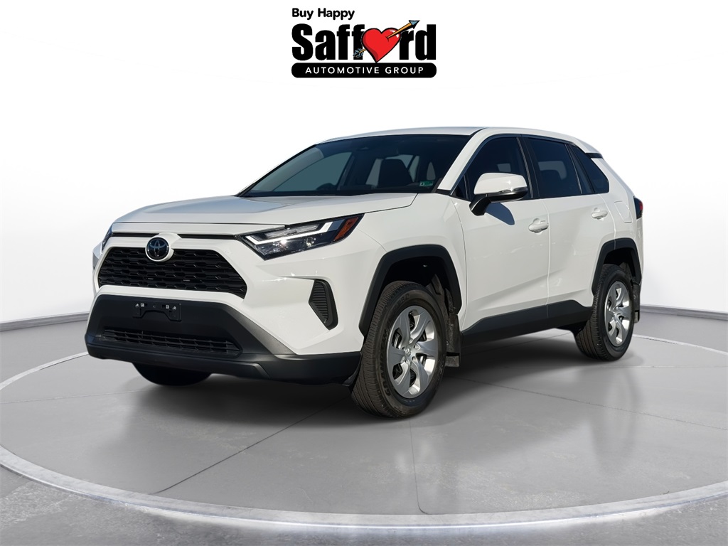 2023 Toyota RAV4 LE's photo