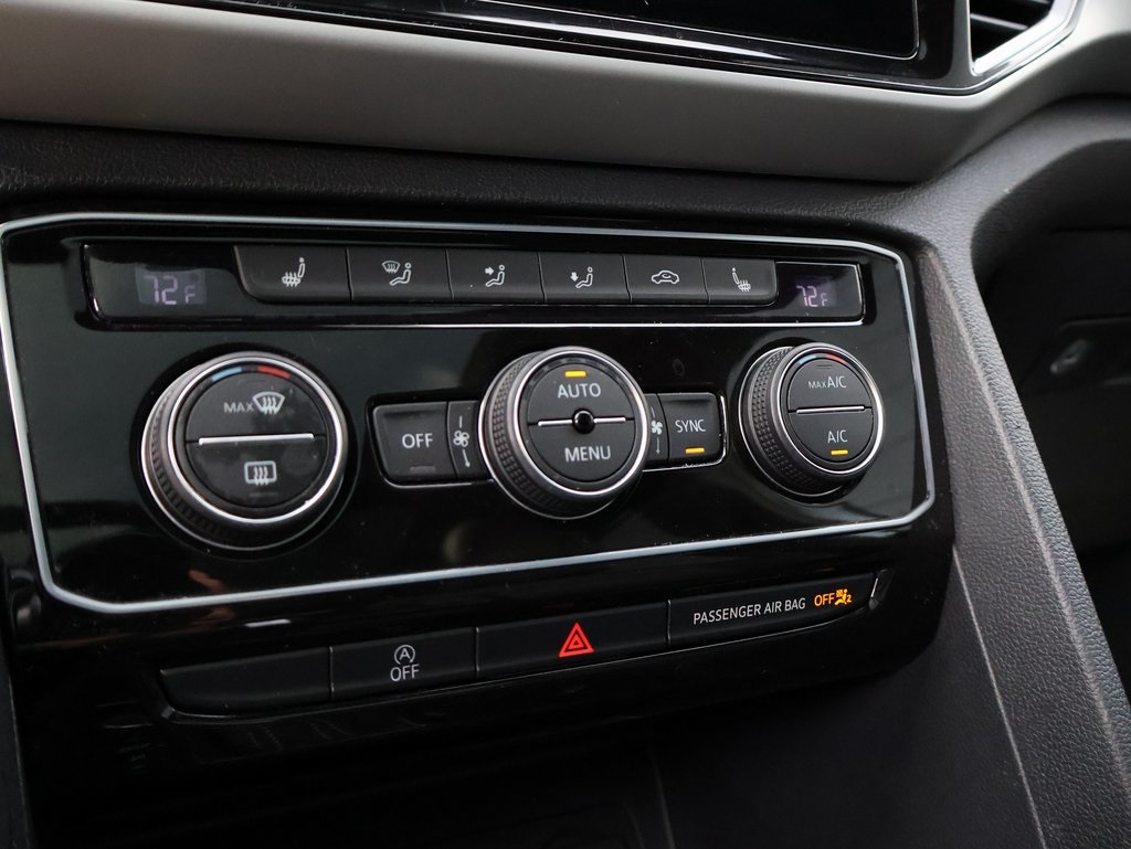 2023 Volkswagen Atlas Cross Sport V6 SEL R-Line photo 32