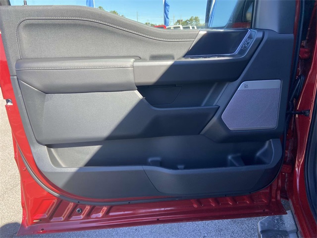 2025 Ford F-150 Lariat photo 13