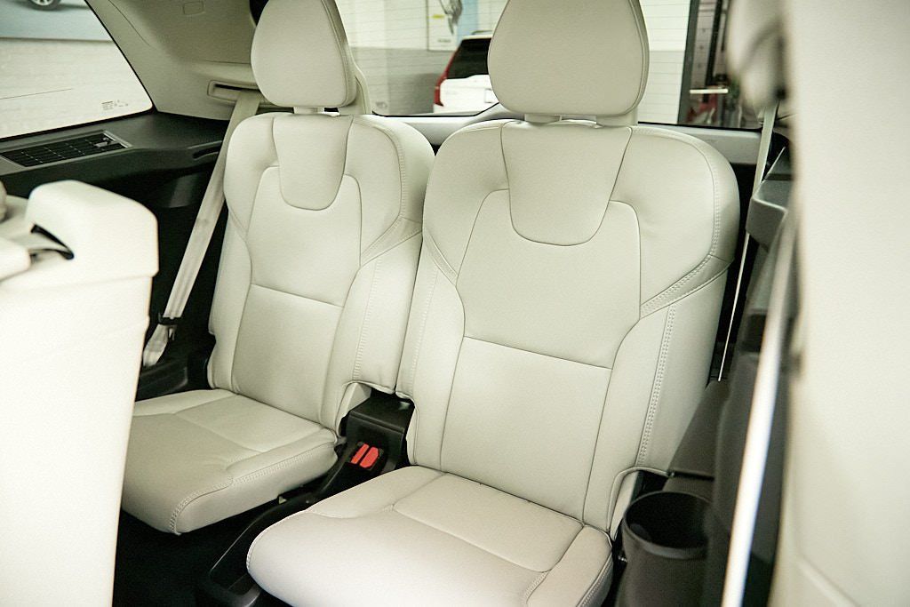 2024 VOLVO XC90 - Image 26