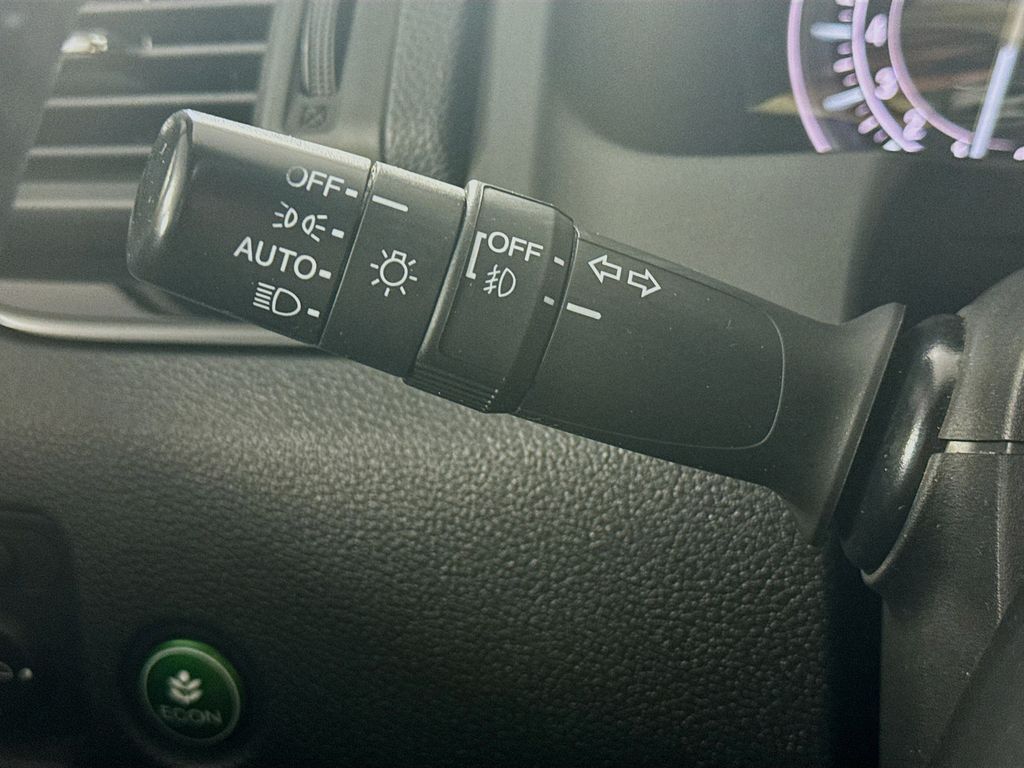 2016 Honda Pilot Elite photo 11