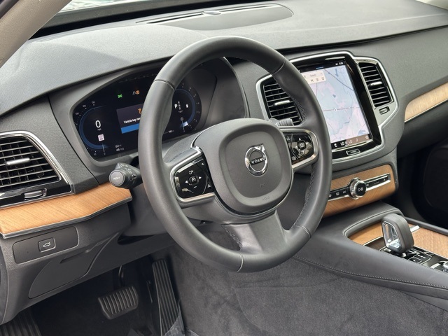 2024 Volvo XC90 Plus photo 7