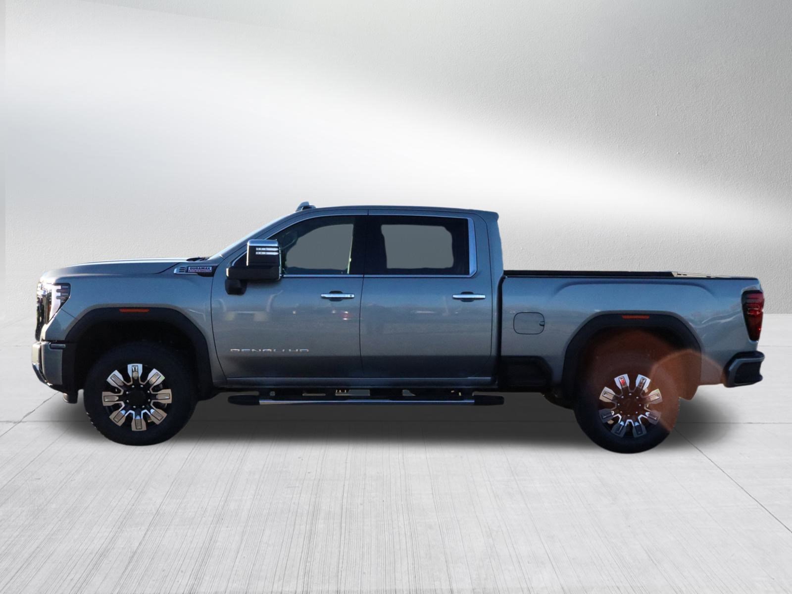 2026 Gmc Sierra 3500 HD Denali photo 4