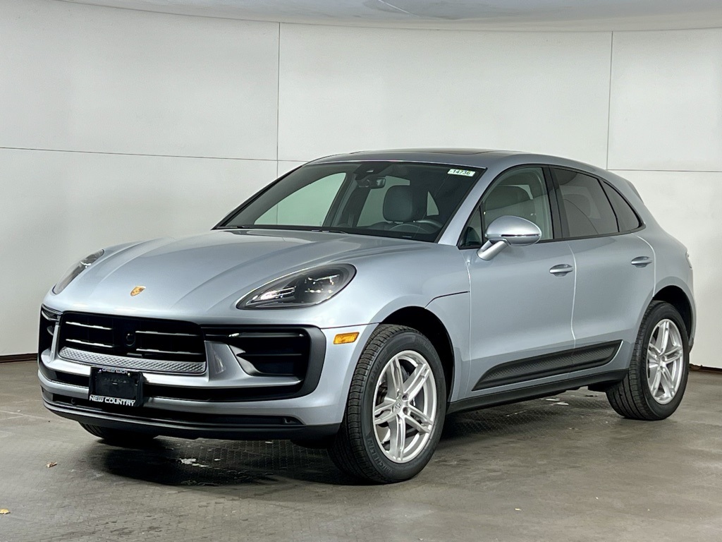 2025 Porsche Macan's photo