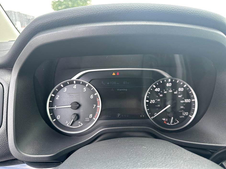 2024 Nissan Titan SV photo 10