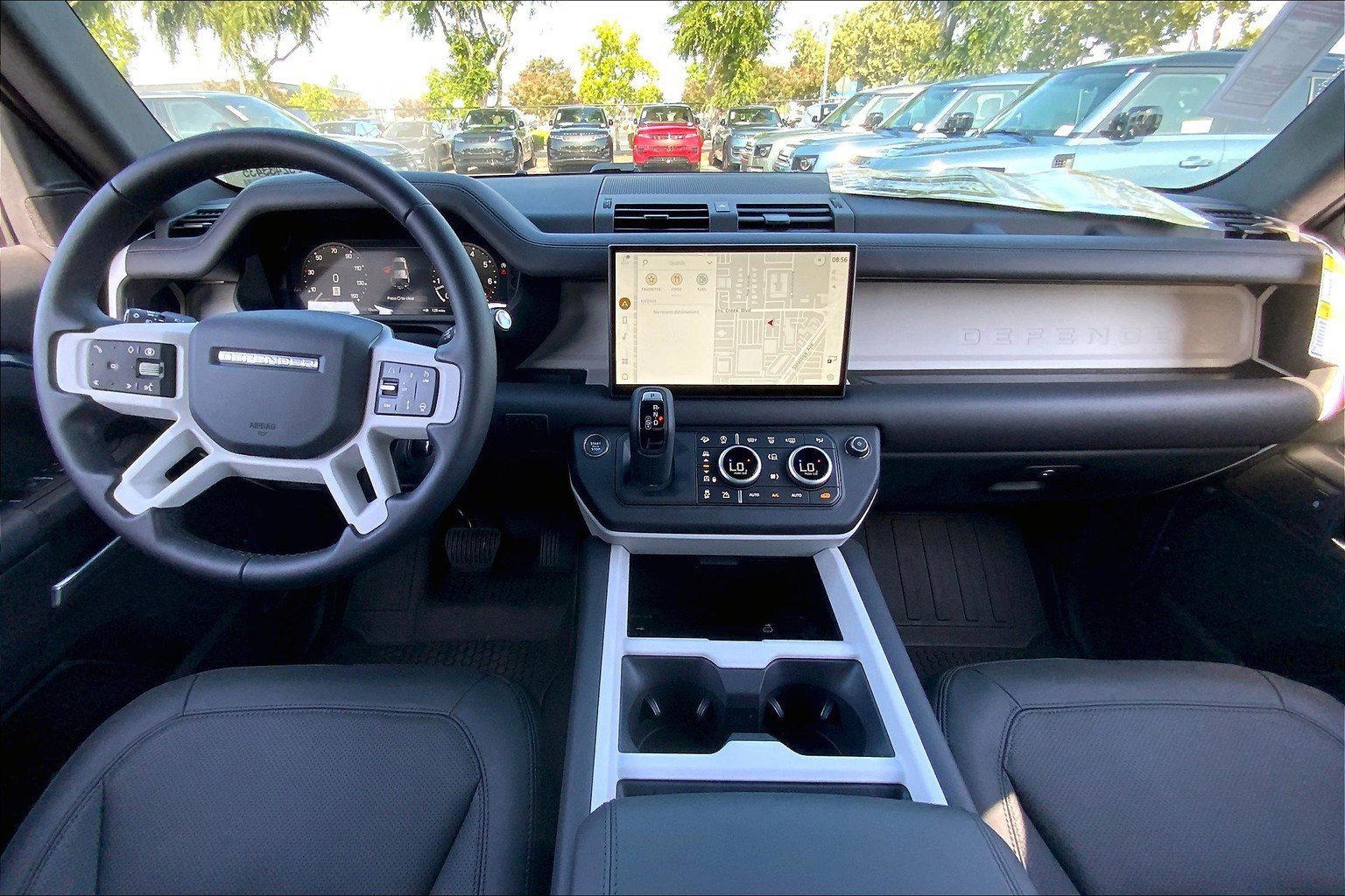 2025 Land Rover Defender 110 S photo 3