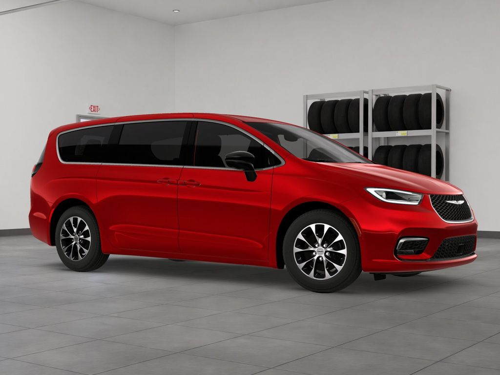2026 Chrysler Pacifica photo 5