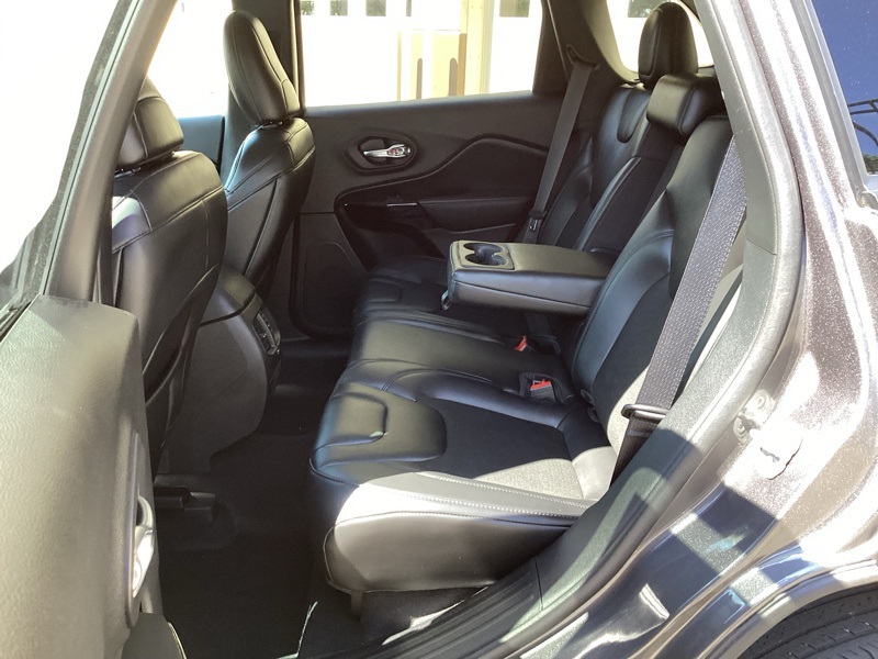 2020 Jeep Cherokee Altitude Sport photo 20