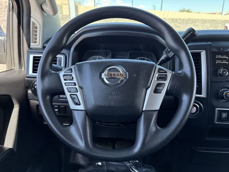 2017 Nissan Titan S photo 16