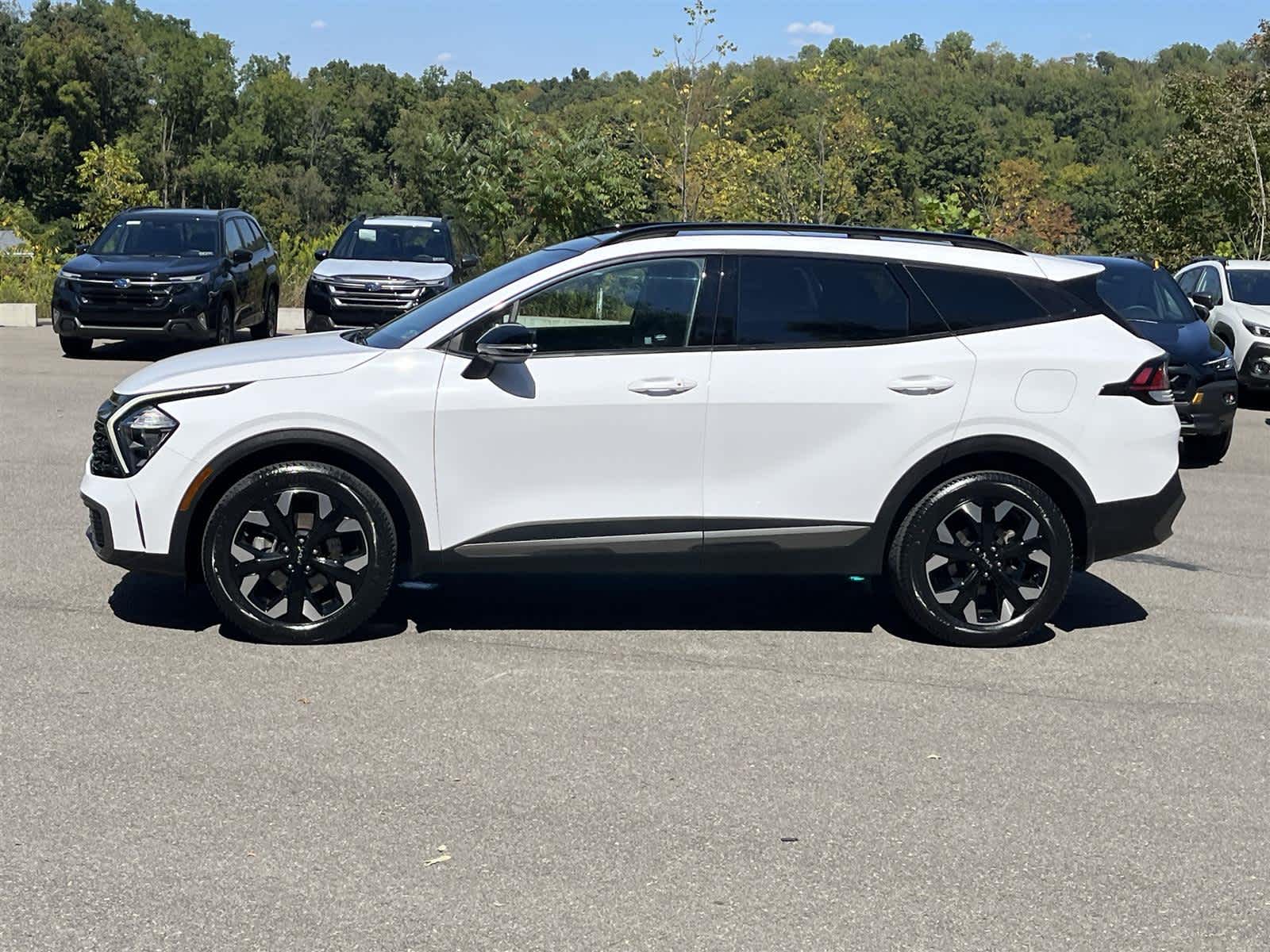 2023 Kia Sportage X-Line photo 2