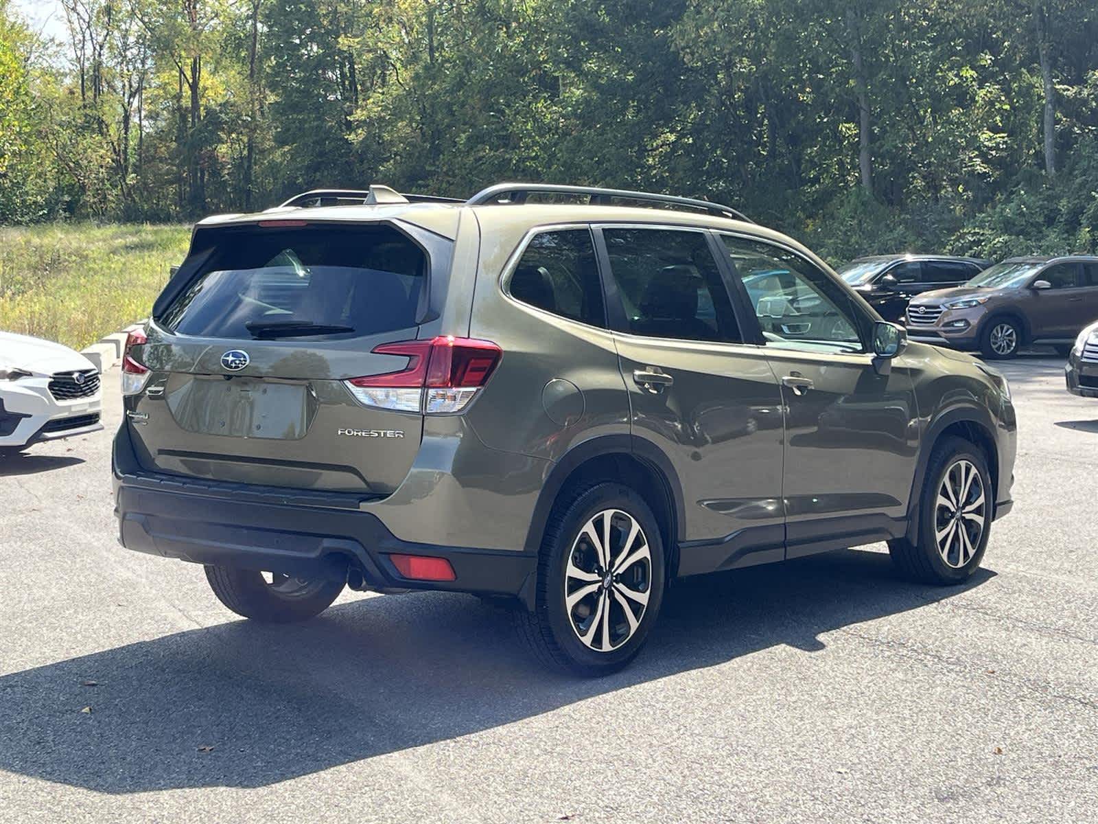 2022 Subaru Forester Limited photo 4