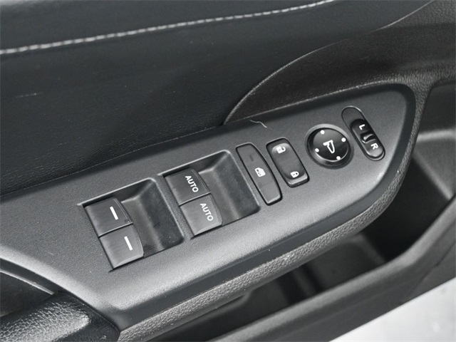 2019 Honda Civic Sport Touring photo 13