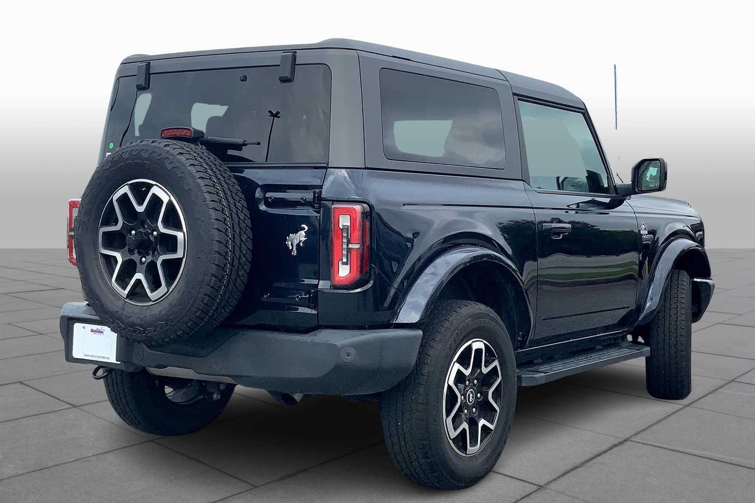 2021 Ford Bronco Outer Banks photo 11